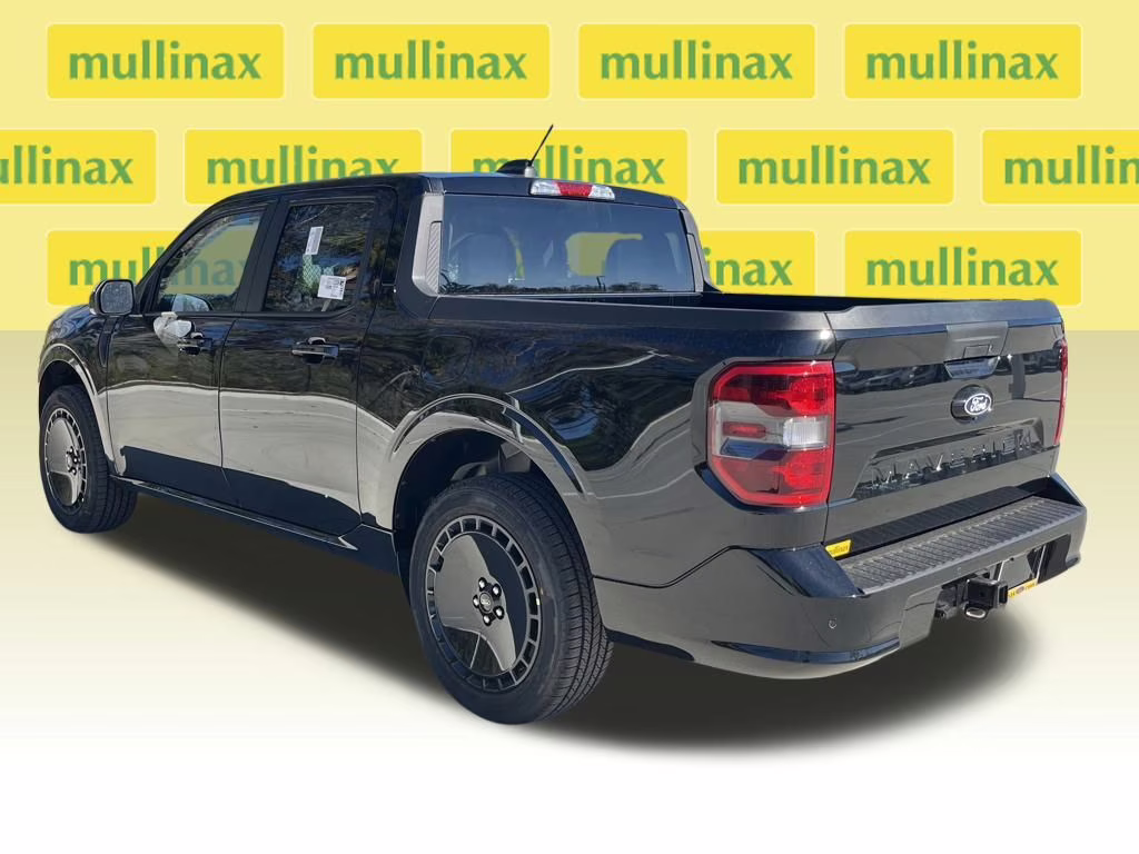 2026 Shadow Black Ford Maverick Lobo Standard AWD Truck