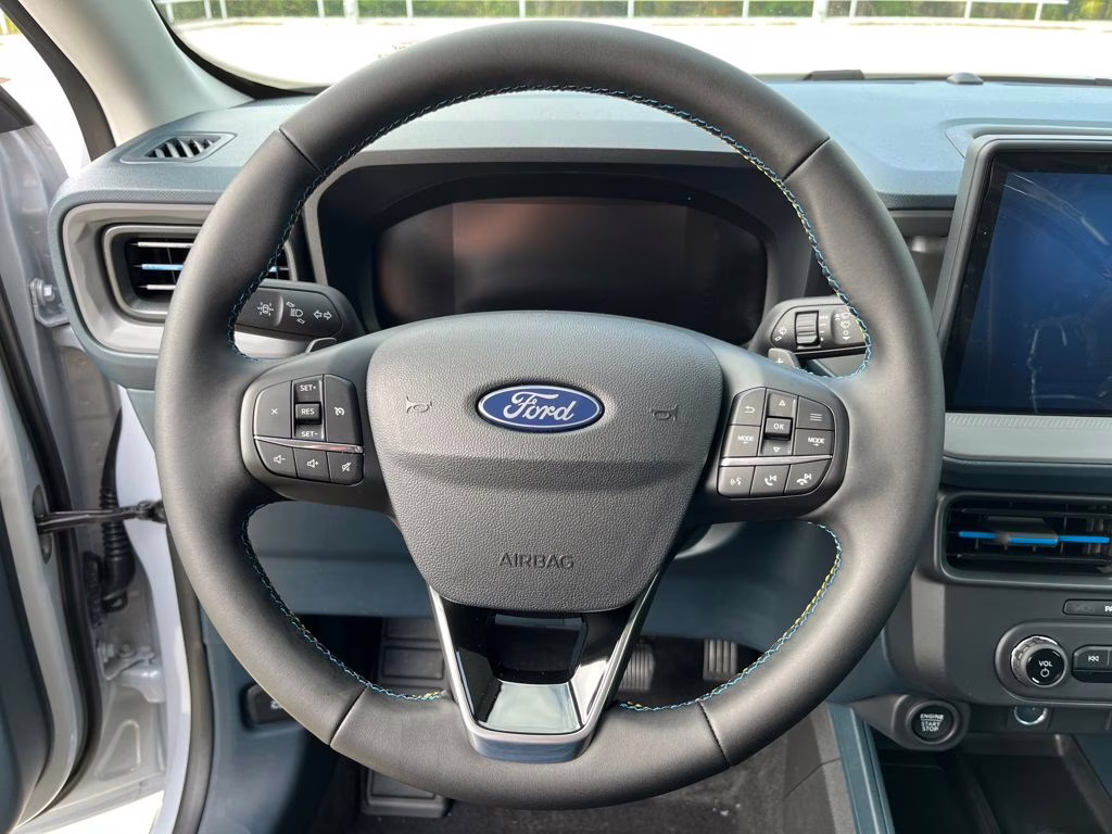 2026 Space White Metallic Ford Maverick Lobo Standard AWD Truck