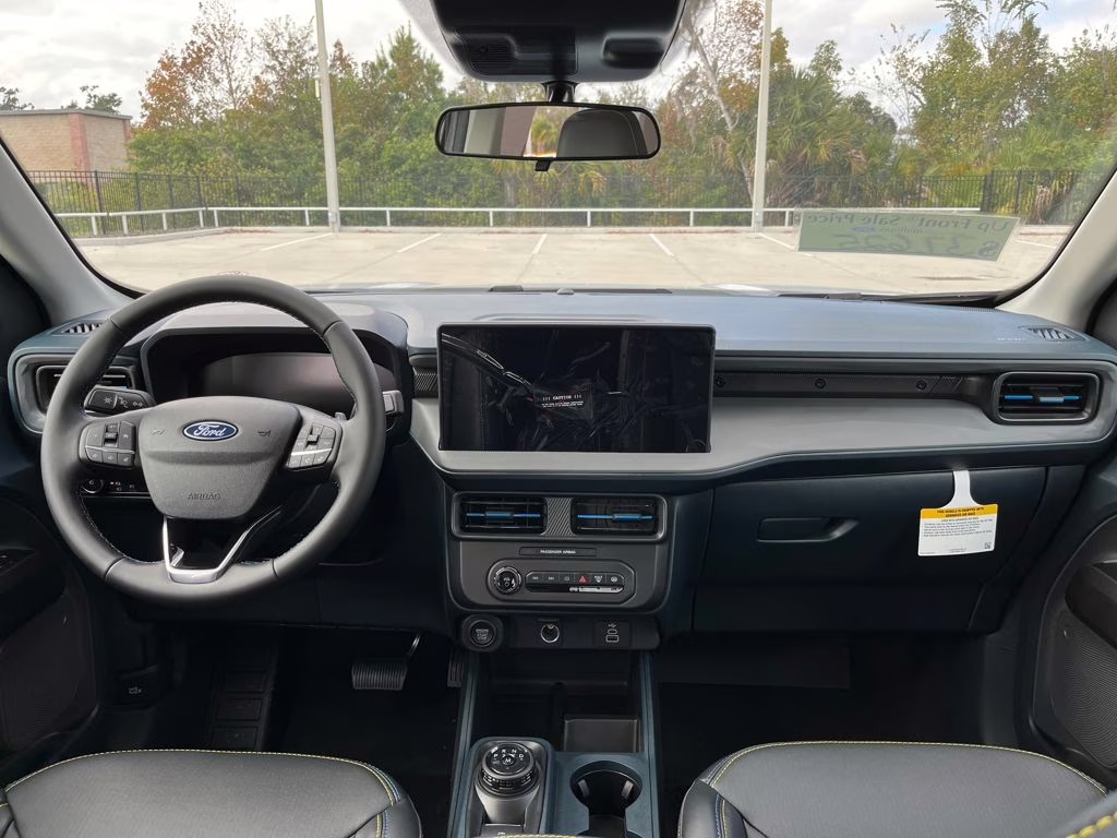 2026 Space White Metallic Ford Maverick Lobo Standard AWD Truck