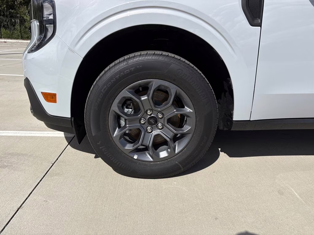 2025 Space White Metallic Ford Maverick XLT AWD Truck