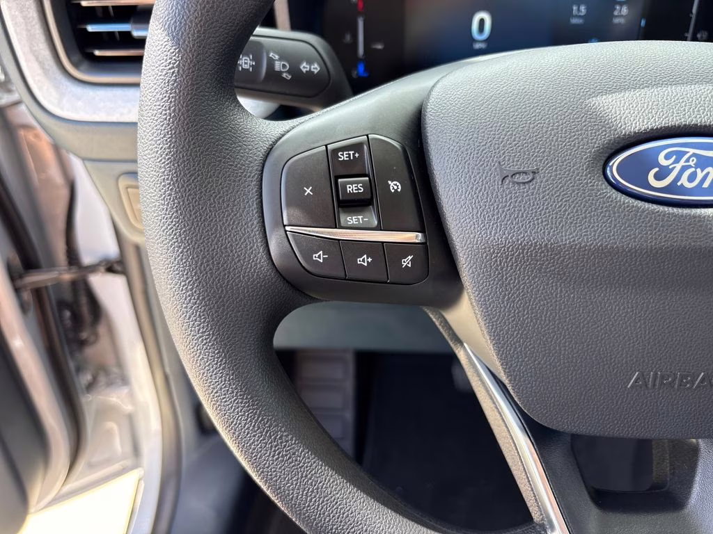 2025 Space White Metallic Ford Maverick XLT AWD Truck