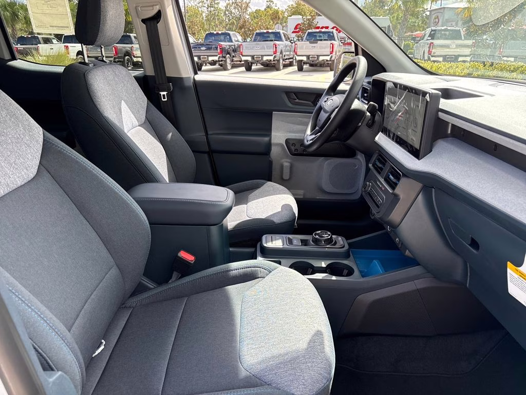 2025 Space White Metallic Ford Maverick XLT AWD Truck