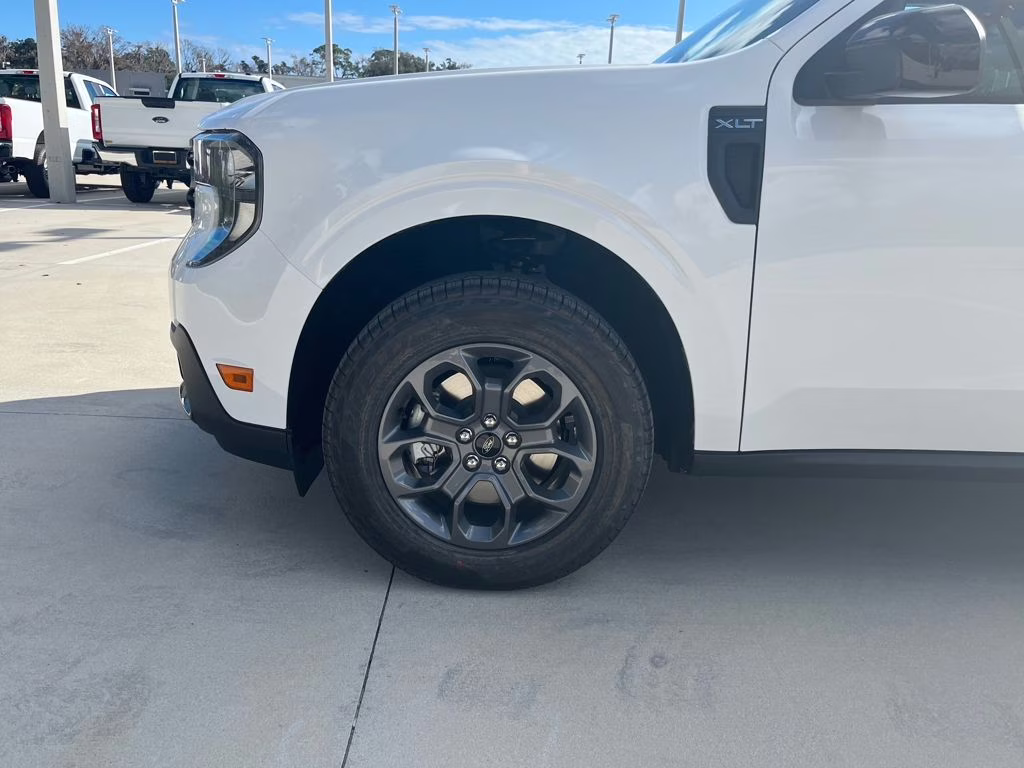 2026 Oxford White Ford Maverick XLT AWD Truck
