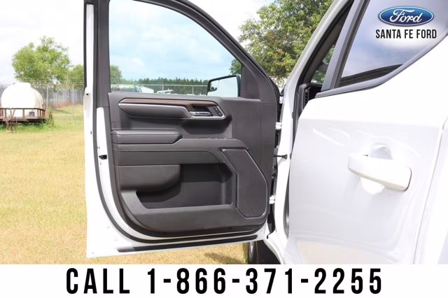 2025 Summit White Chevrolet Silverado 1500 LT 4X4 Truck
