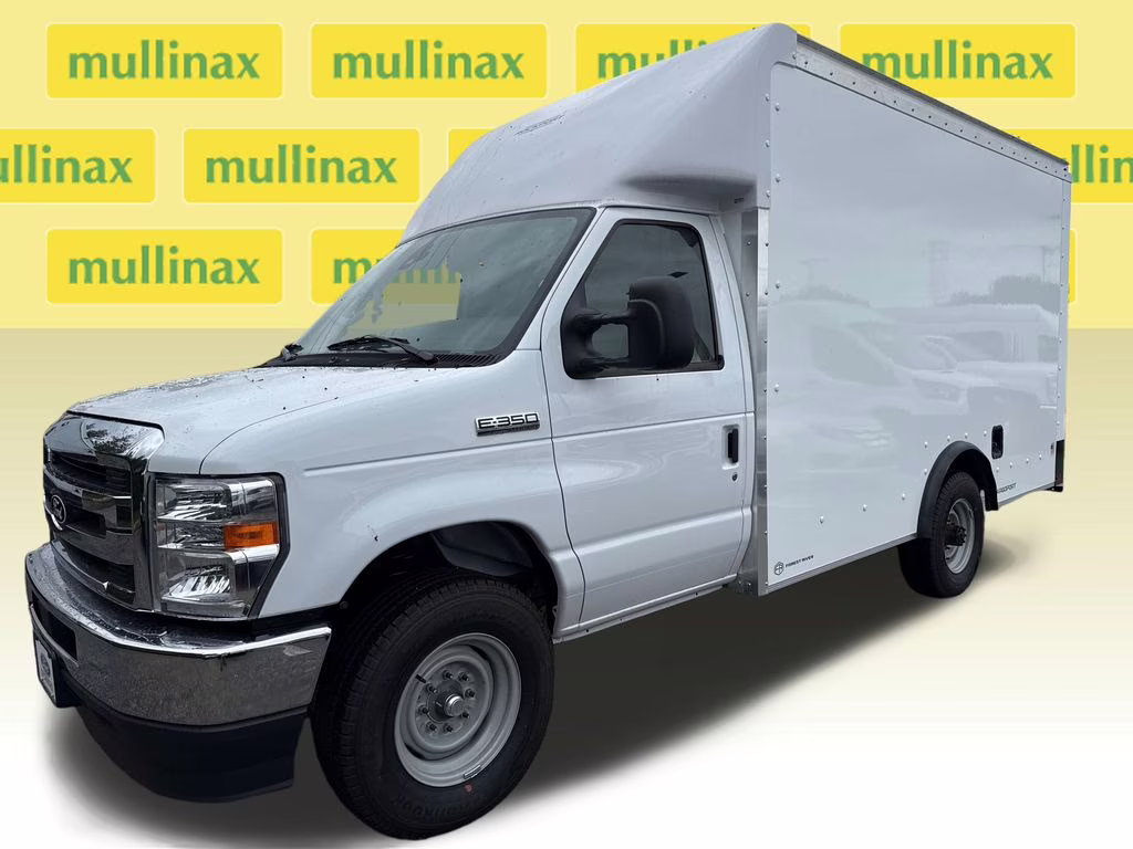 2026 Oxford White Ford E-350SD Base RWD Truck