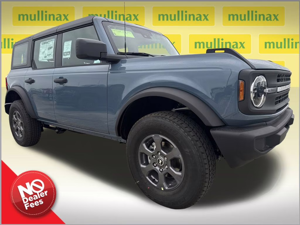 2025 Azure Gray Metallic Tri-Coat Ford Bronco Base 4X4 SUV