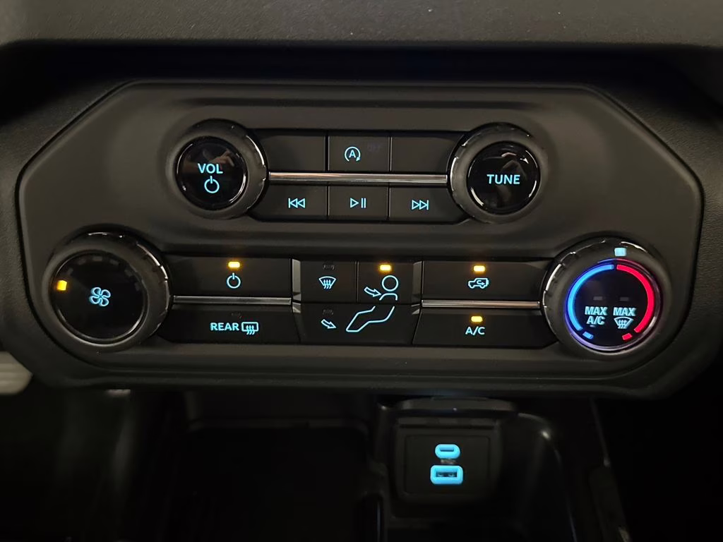 2025 Ruby Red Metallic Tinted Clearcoat Ford Bronco Big Bend 4X4 SUV