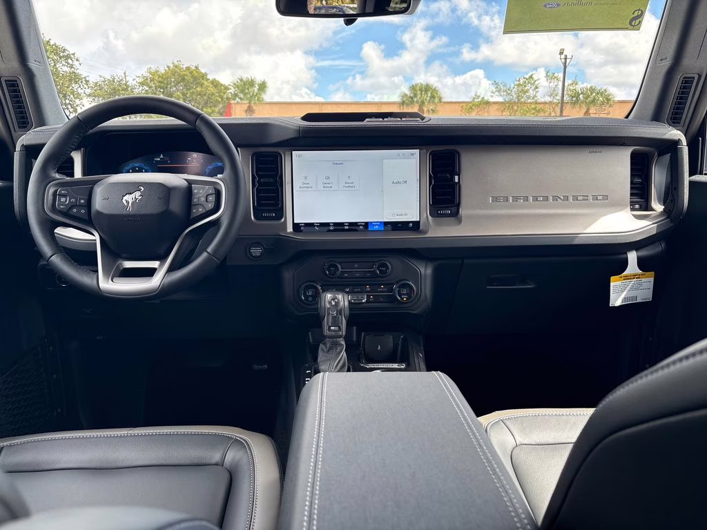 2025 Azure Gray Metallic Tri-Coat Ford Bronco Outer Banks 4X4 SUV