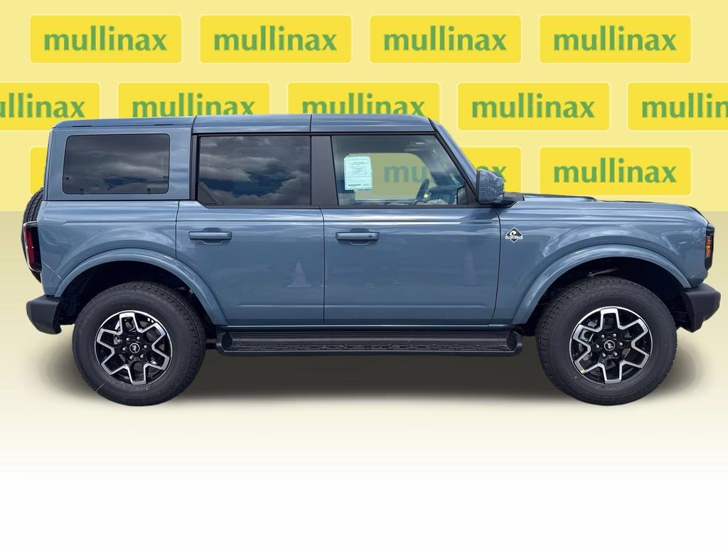 2025 Azure Gray Metallic Tri-Coat Ford Bronco Outer Banks 4X4 SUV