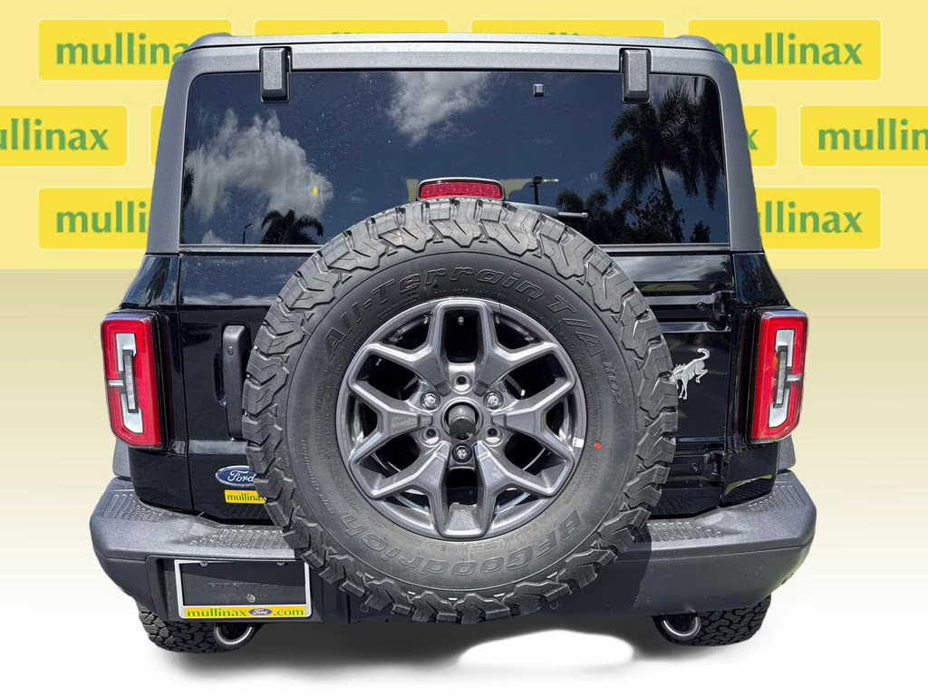 2025 Shadow Black Ford Bronco Badlands 4X4 SUV