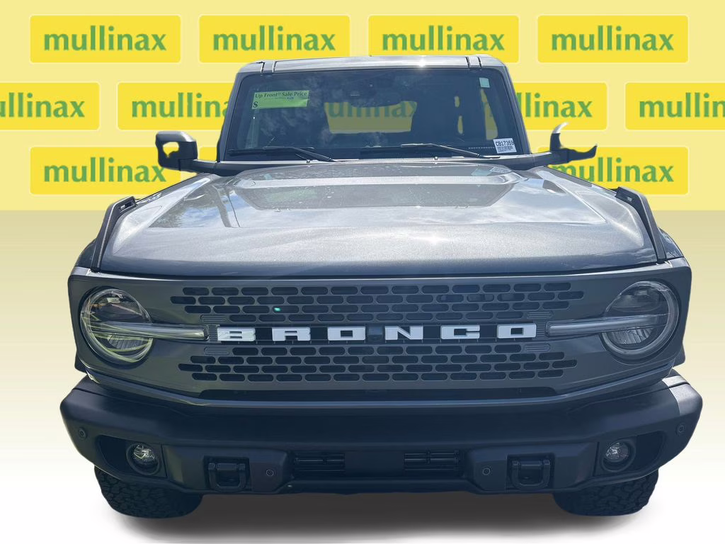 2025 Gray Metallic Ford Bronco Badlands 4X4 SUV