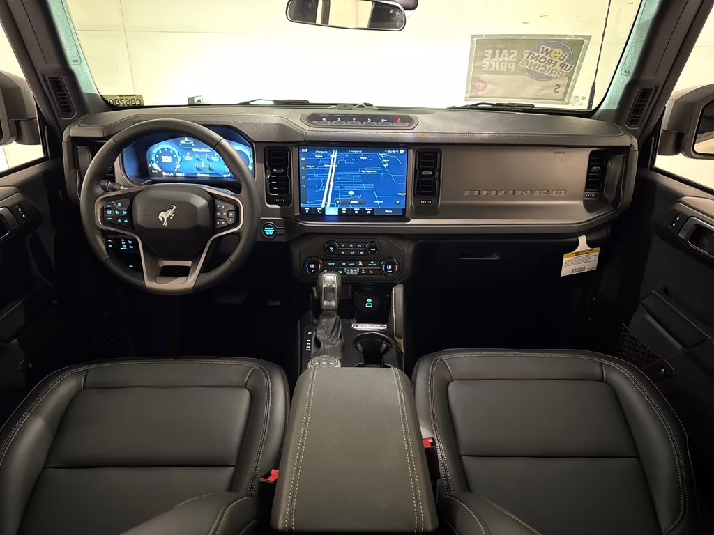 2025 Desert Sand Ford Bronco Badlands 4X4 SUV