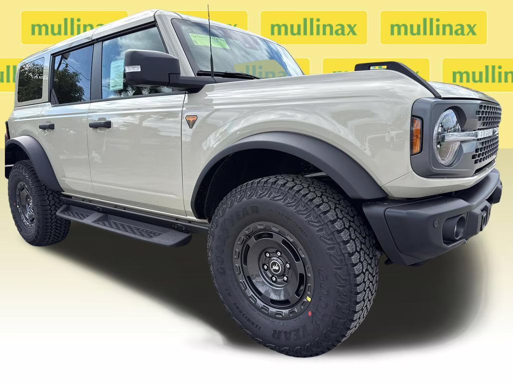 2025 Desert Sand Ford Bronco Badlands 4X4 SUV