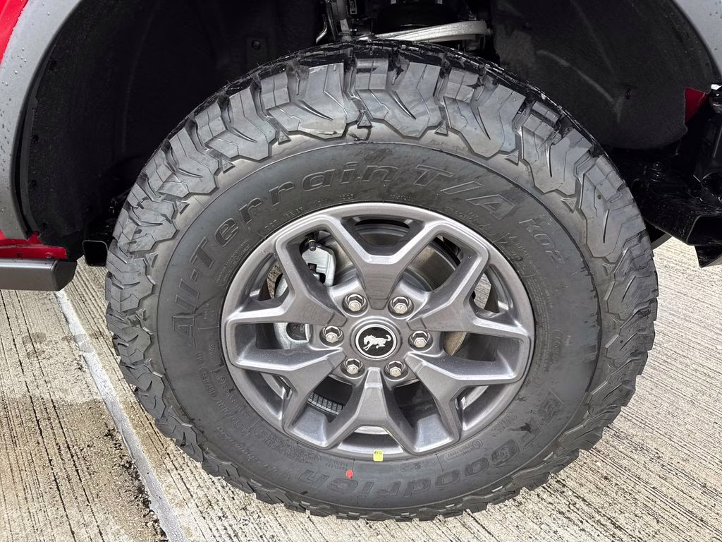 2025 Ruby Red Metallic Tinted Clearcoat Ford Bronco Badlands 4X4 SUV