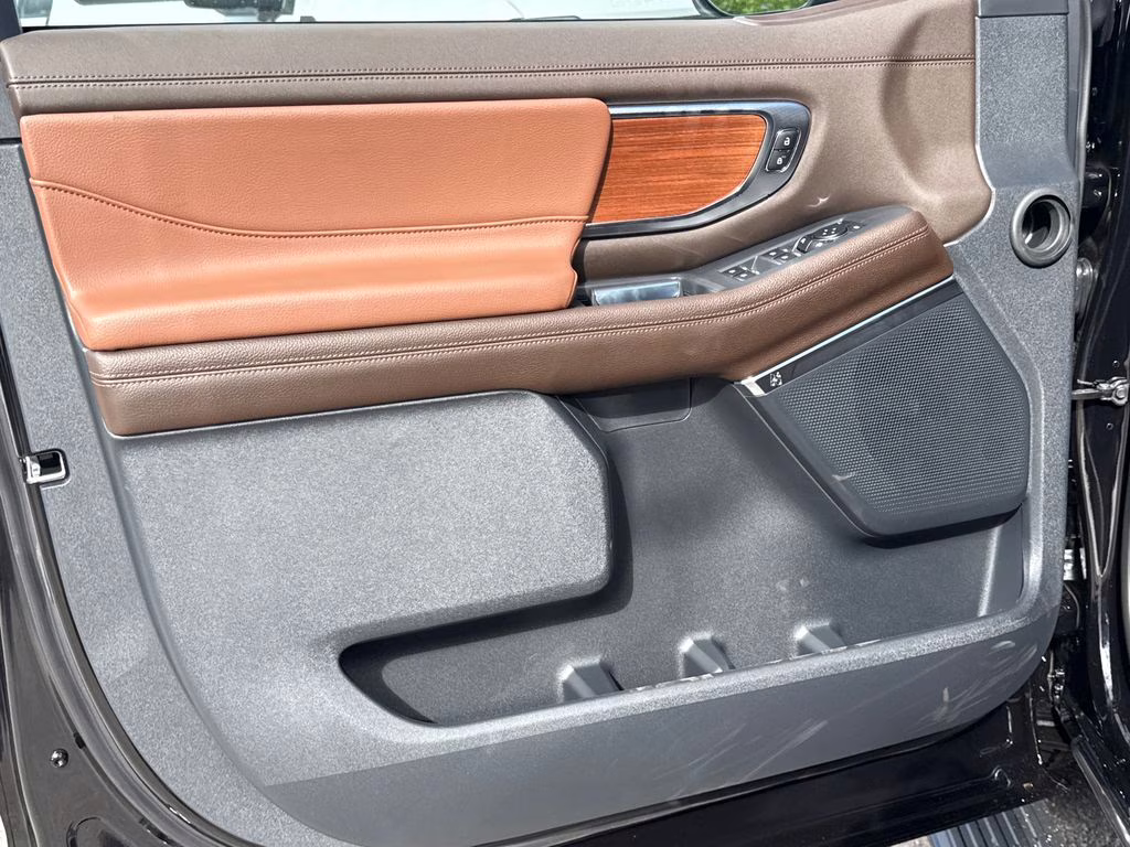 2025 Agate Black Metallic Ford Expedition Max King Ranch 4X4 SUV