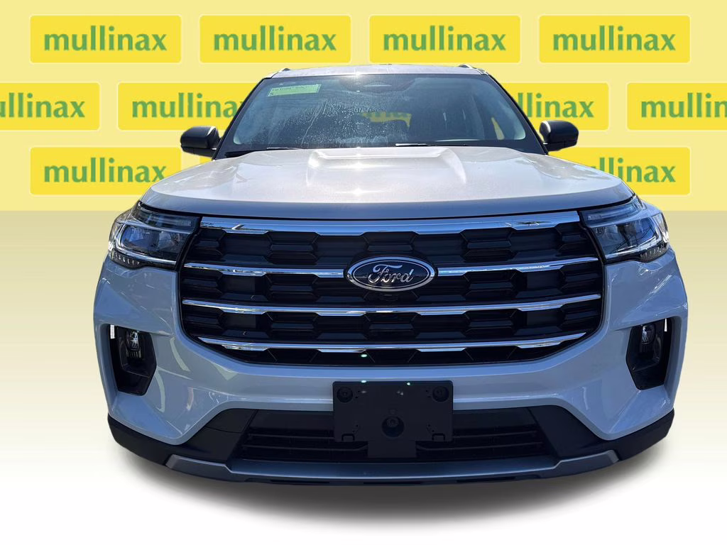 2026 Space White Metallic Ford Explorer Active RWD SUV