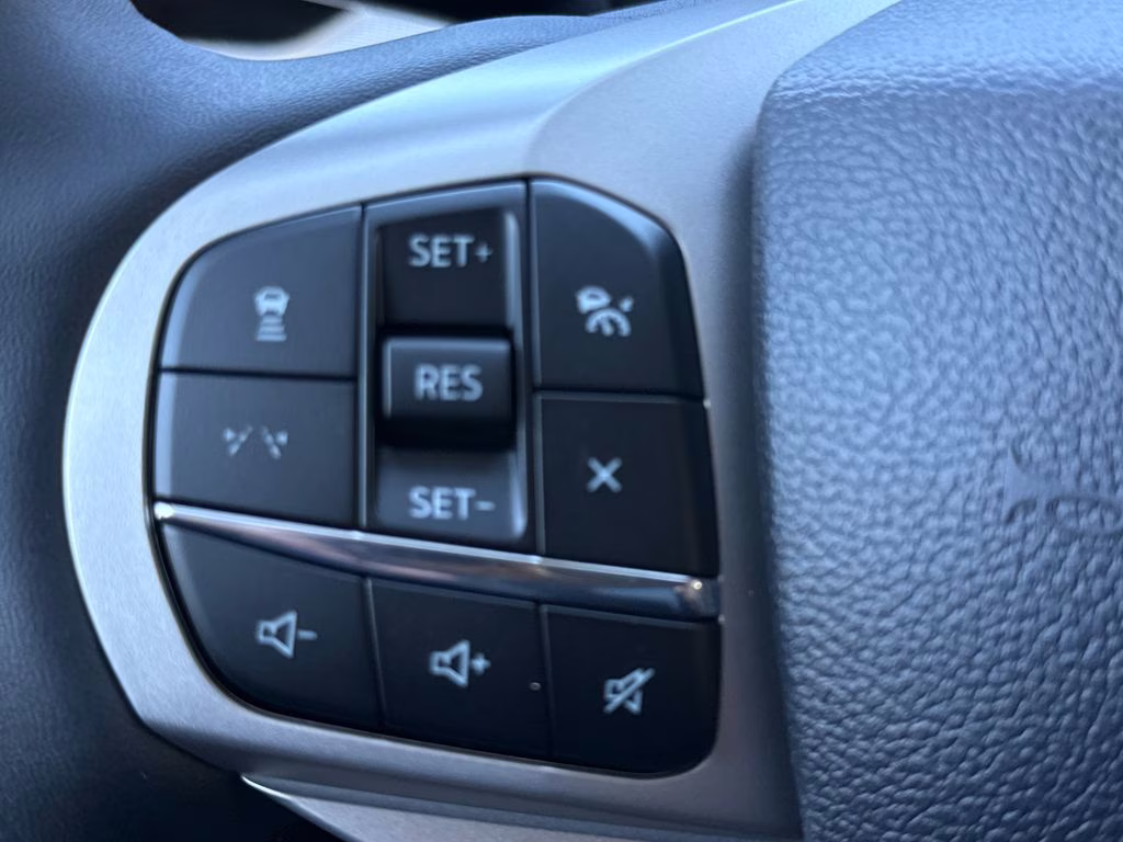 2026 Space White Metallic Ford Explorer Active RWD SUV