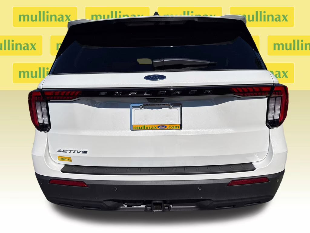 2026 Star White Metallic Tri-Coat Ford Explorer Active RWD SUV