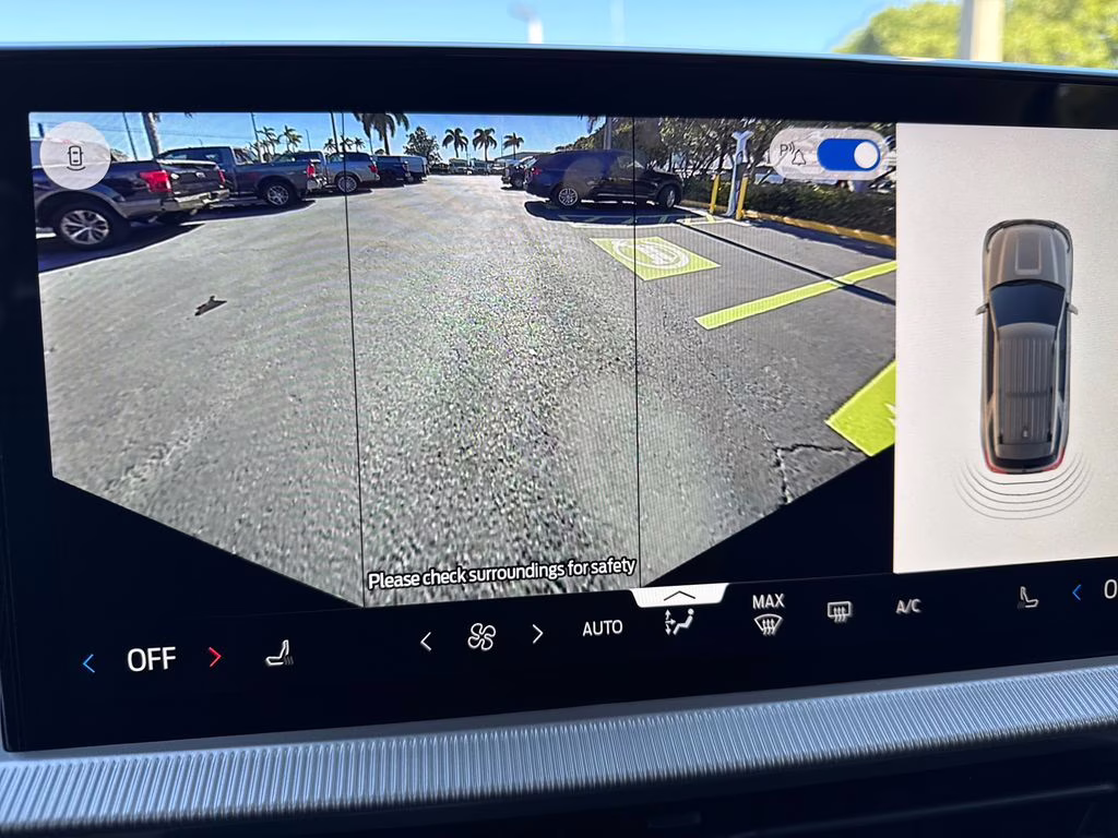 2026 Star White Metallic Tri-Coat Ford Explorer Active RWD SUV