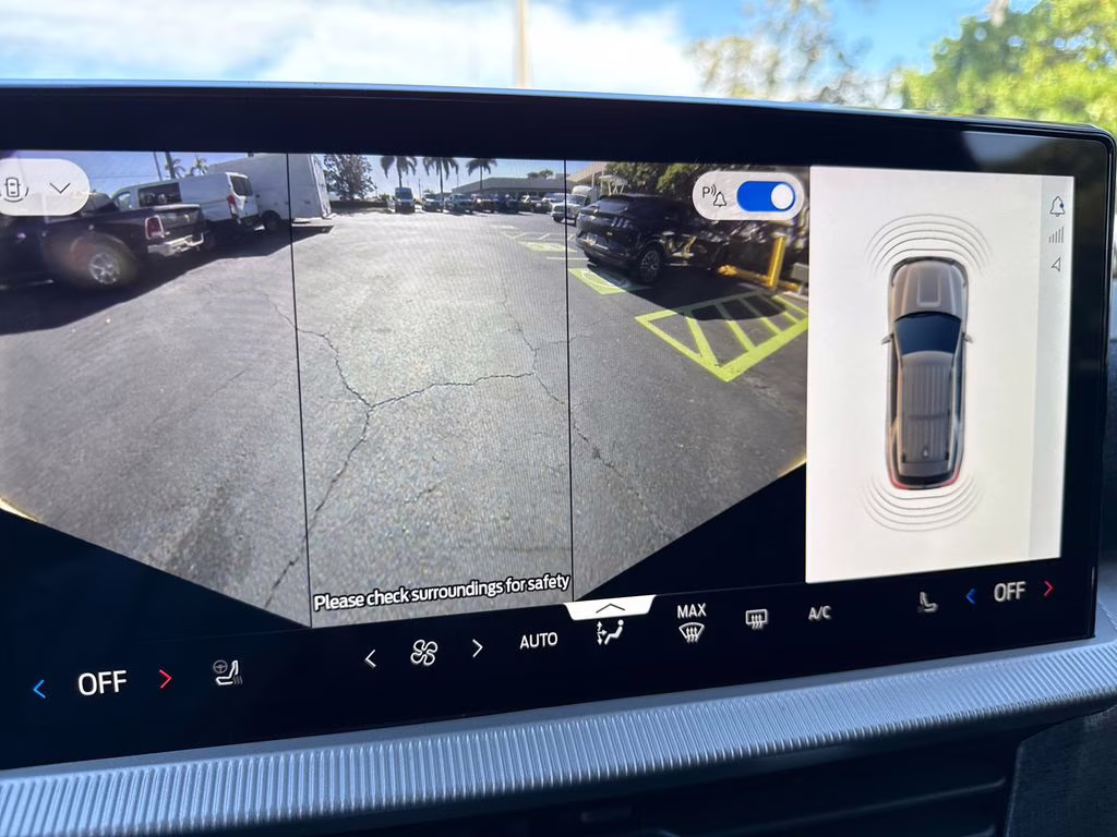 2026 Star White Metallic Tri-Coat Ford Explorer Platinum RWD SUV