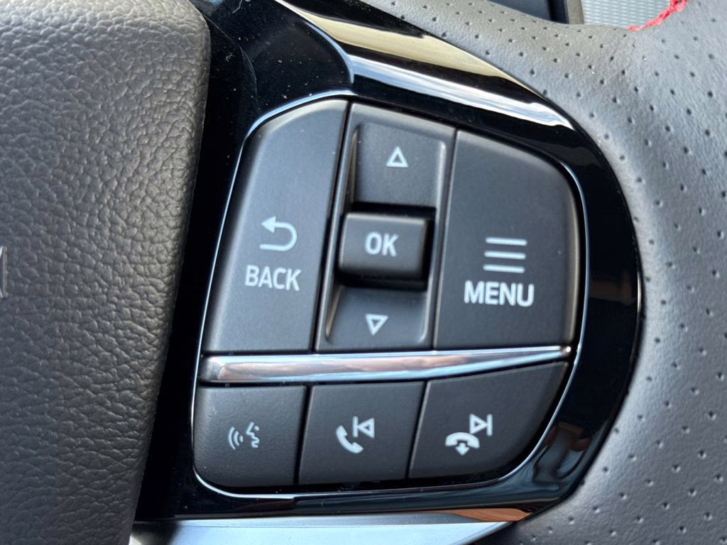 2026 Star White Metallic Tri-Coat Ford Explorer ST RWD SUV