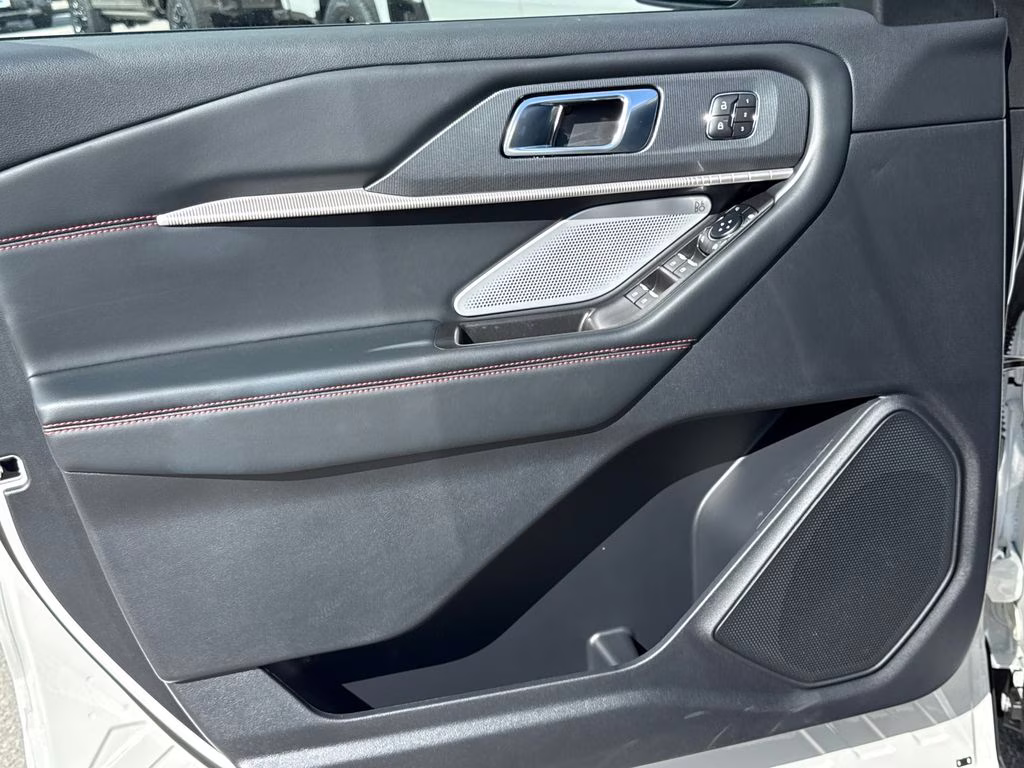 2026 Star White Metallic Tri-Coat Ford Explorer ST RWD SUV