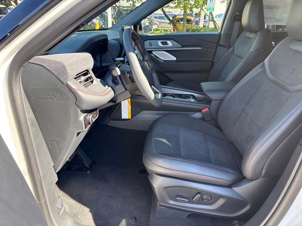 2026 Star White Metallic Tri-Coat Ford Explorer ST RWD SUV