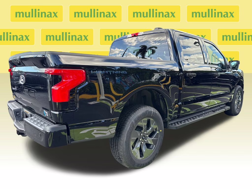 2025 Agate Black Metallic Ford F-150 Lightning Flash AWD Truck