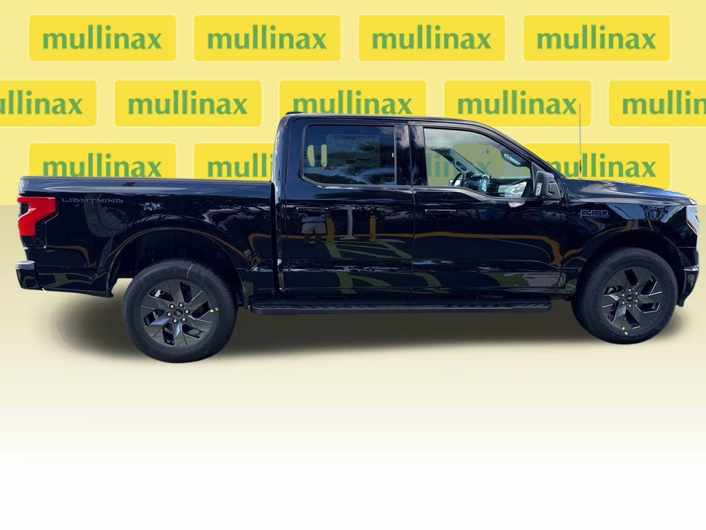 2025 Agate Black Metallic Ford F-150 Lightning Flash AWD Truck