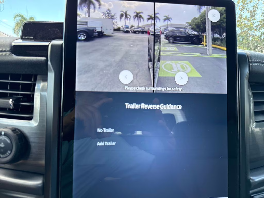 2025 Agate Black Metallic Ford F-150 Lightning Flash AWD Truck