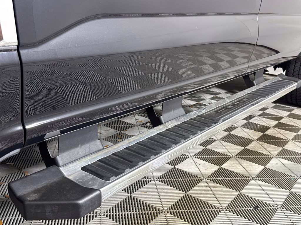 2026 Agate Black Metallic Ford Super Duty F-250 SRW Lariat 4X4 Truck