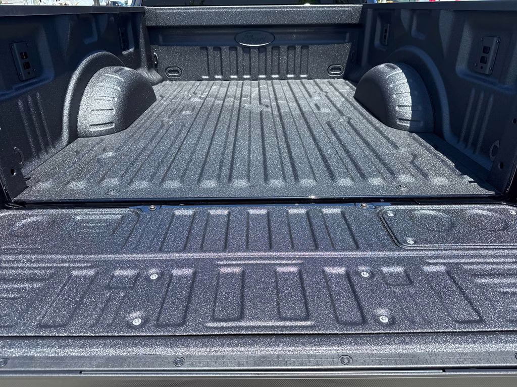 2026 Agate Black Metallic Ford Super Duty F-250 SRW Lariat 4X4 Truck