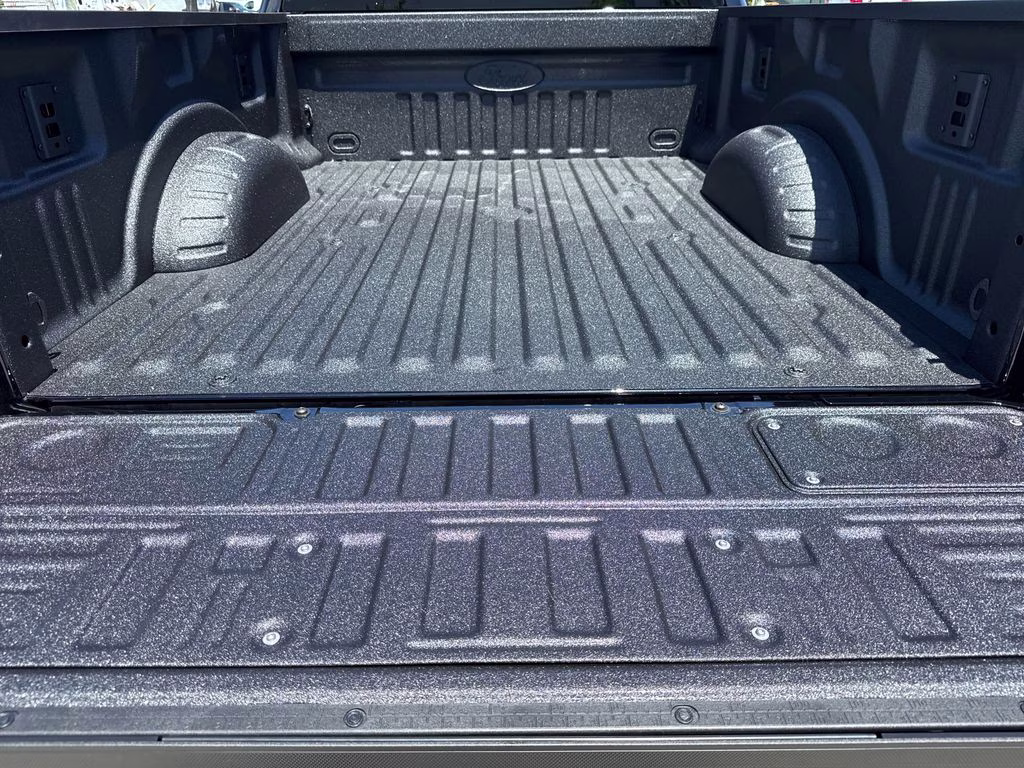 2026 Agate Black Metallic Ford Super Duty F-250 SRW Lariat 4X4 Truck