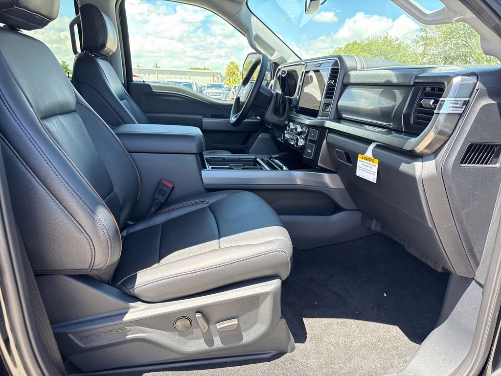 2026 Agate Black Metallic Ford Super Duty F-250 SRW Lariat 4X4 Truck