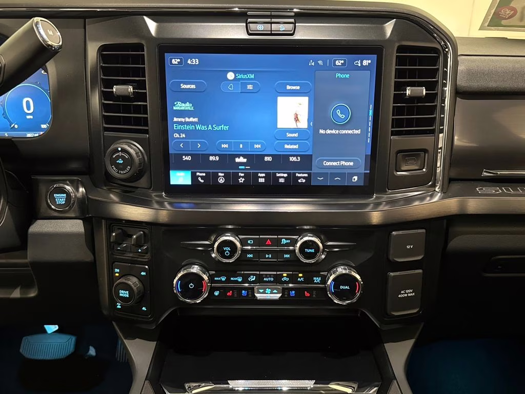 2026 Oxford White Ford Super Duty F-250 SRW Lariat 4X4 Truck