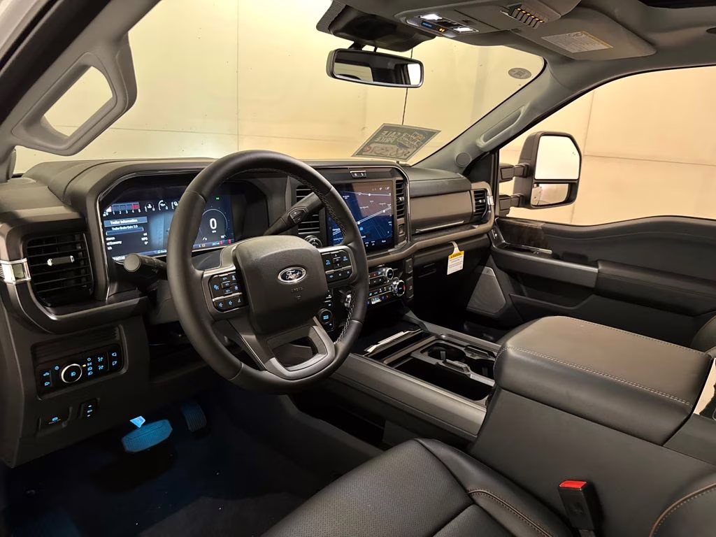 2026 Oxford White Ford Super Duty F-250 SRW Lariat 4X4 Truck