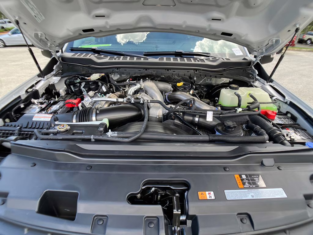 2026 Avalanche Ford Super Duty F-250 SRW XLT 4X4 Truck