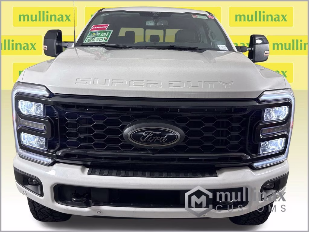 2026 Star White Metallic Tri-Coat Ford Super Duty F-250 SRW Lariat 4X4 Truck