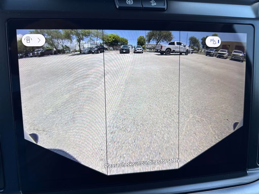 2026 Star White Metallic Tri-Coat Ford Super Duty F-250 SRW Lariat 4X4 Truck