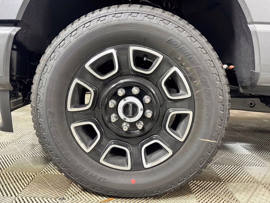 2026 Carbonized Gray Metallic Ford Super Duty F-350 SRW Platinum 4X4 Truck