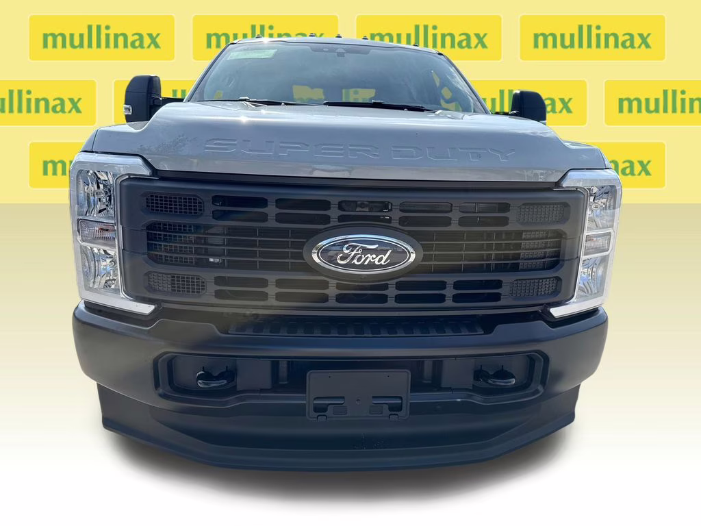 2026 Avalanche Ford Super Duty F-350 DRW XL 4X4 Truck