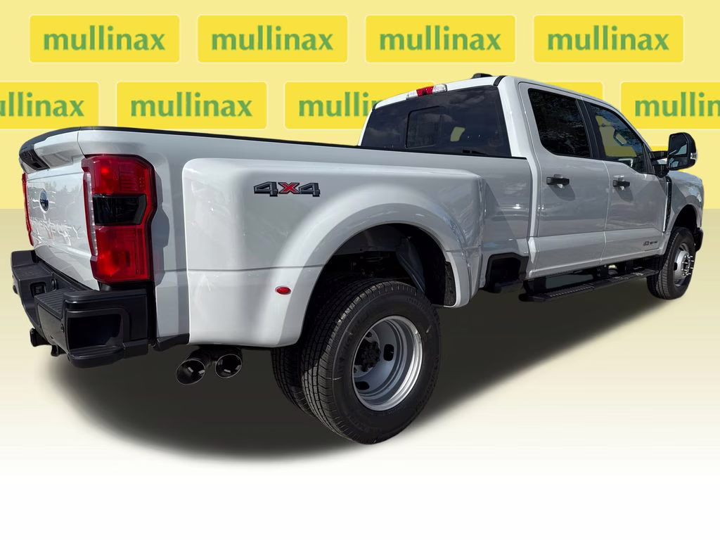 2026 Avalanche Ford Super Duty F-350 DRW XL 4X4 Truck