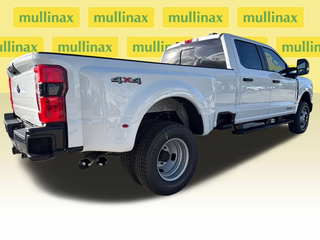 2026 Oxford White Ford Super Duty F-350 DRW XL 4X4 Truck