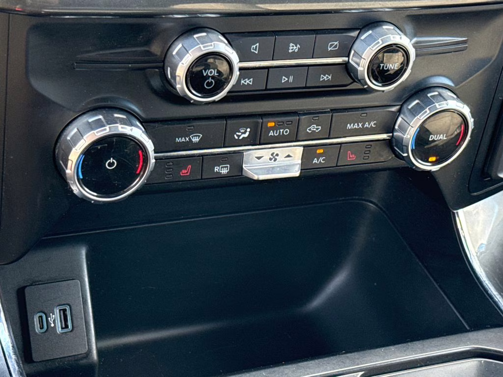 2023 Iconic Silver Metallic Ford F-150 XLT 4X4 Truck