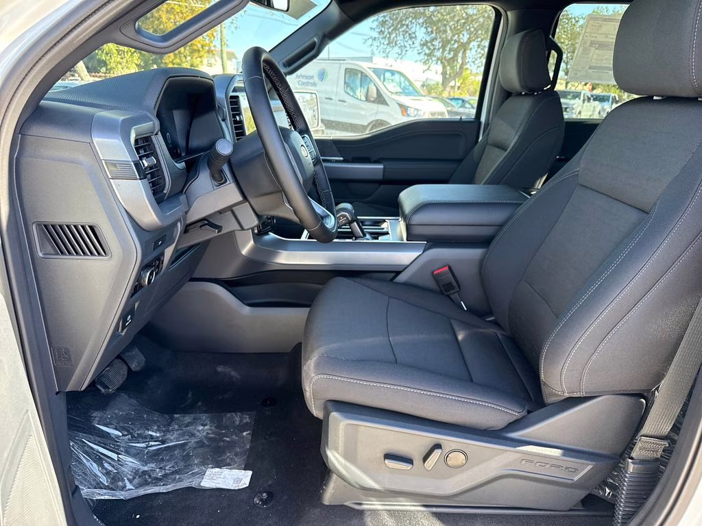 2026 Oxford White Ford F-150 XLT RWD Truck