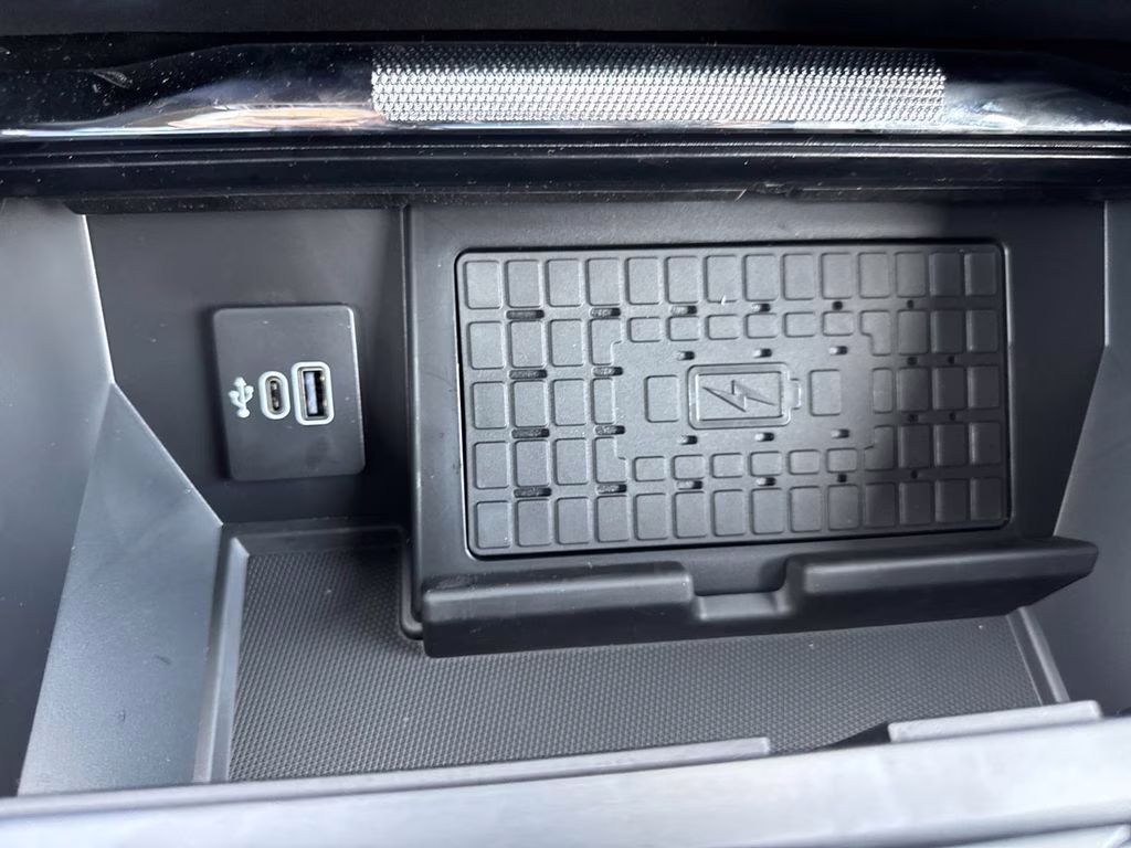 2025 Agate Black Metallic Ford F-150 Lariat 4X4 Truck