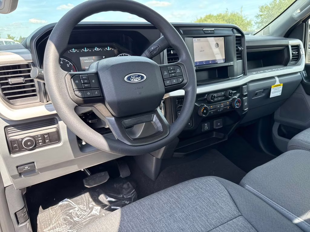 2025 Oxford White Ford Super Duty F-350 SRW STX 4X4 Truck