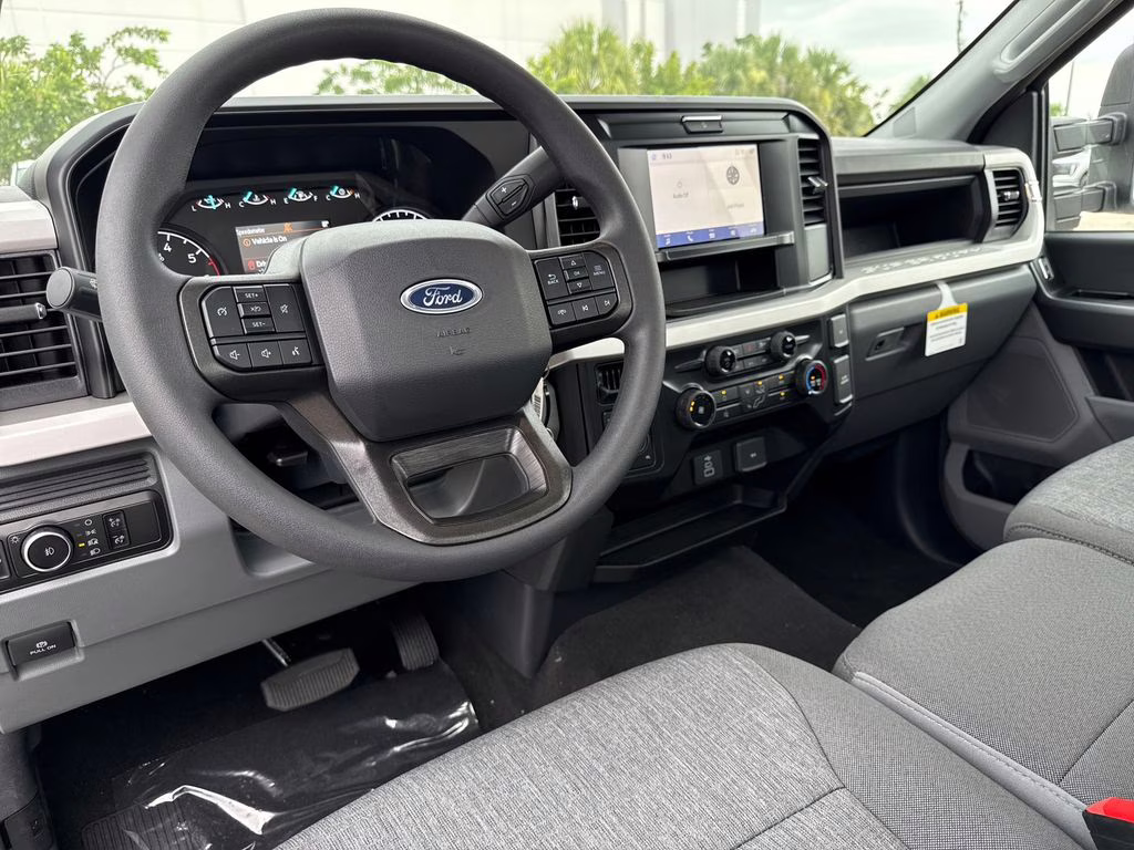 2025 Oxford White Ford Super Duty F-350 SRW STX 4X4 Truck