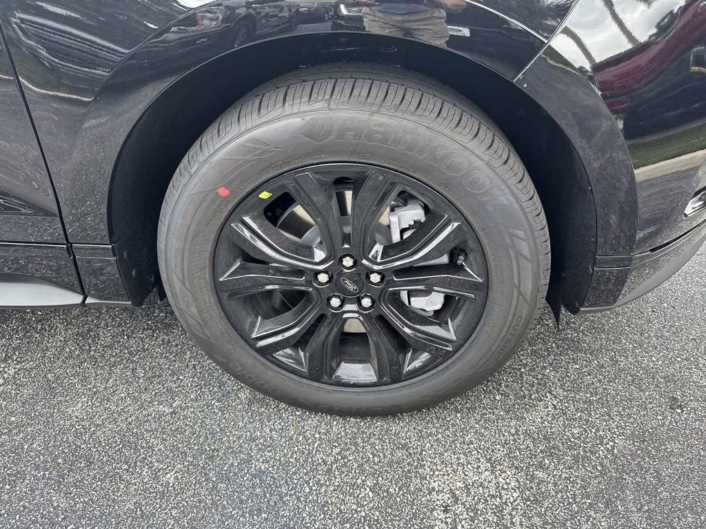 2024 Agate Black Metallic Ford Edge SE AWD SUV