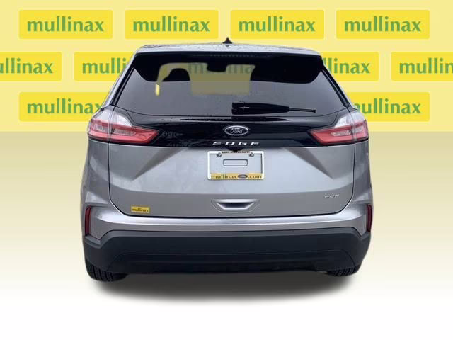 2024 Silver Metallic Ford Edge SE AWD SUV